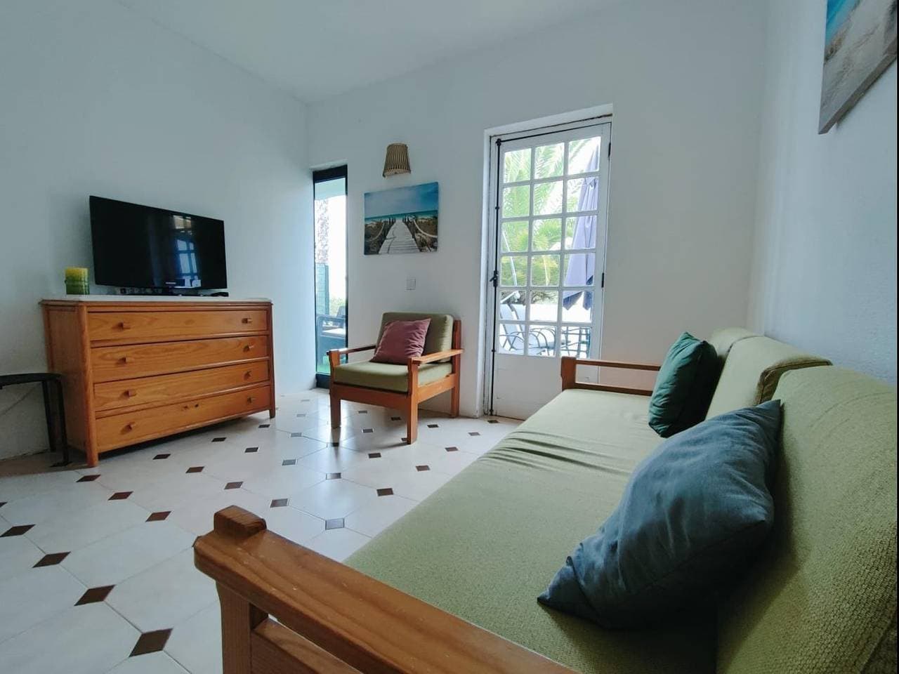 Foto 9 von 46: Ferienwohnung für 5 Personen mit Terrasse