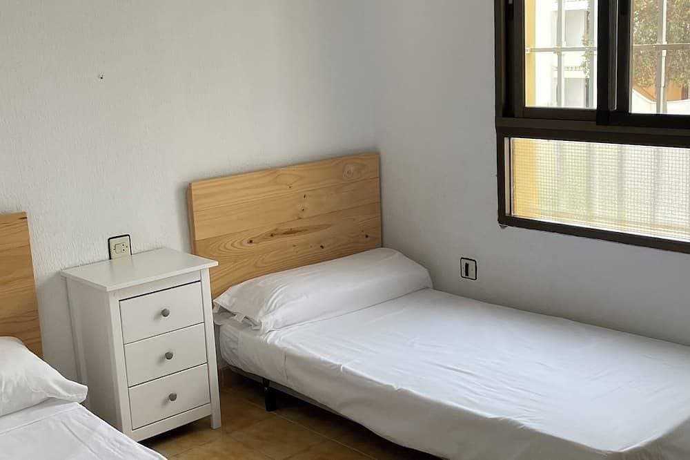 Foto 6 von 20: Charming 3-bedroom townhome with AC, WiFi in lovely Retamar