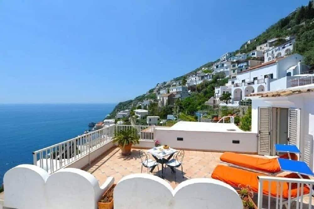Foto 11 von 14: A beautifully decorated studio flat with breathtaking seaview terrace