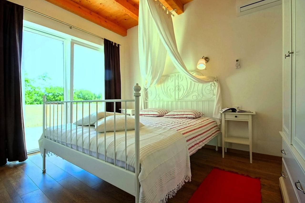 Foto 13 von 40: Privatem Pool, Sauna, Whirlpool, Spa-Bereich, Billardtisch, Tischtennis.