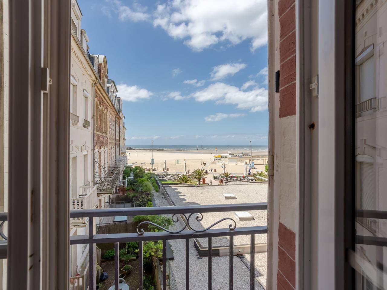 Trouville sur mer 1 km von Deauville: Sehr schöne Residenz L'hôtel de Paris 1