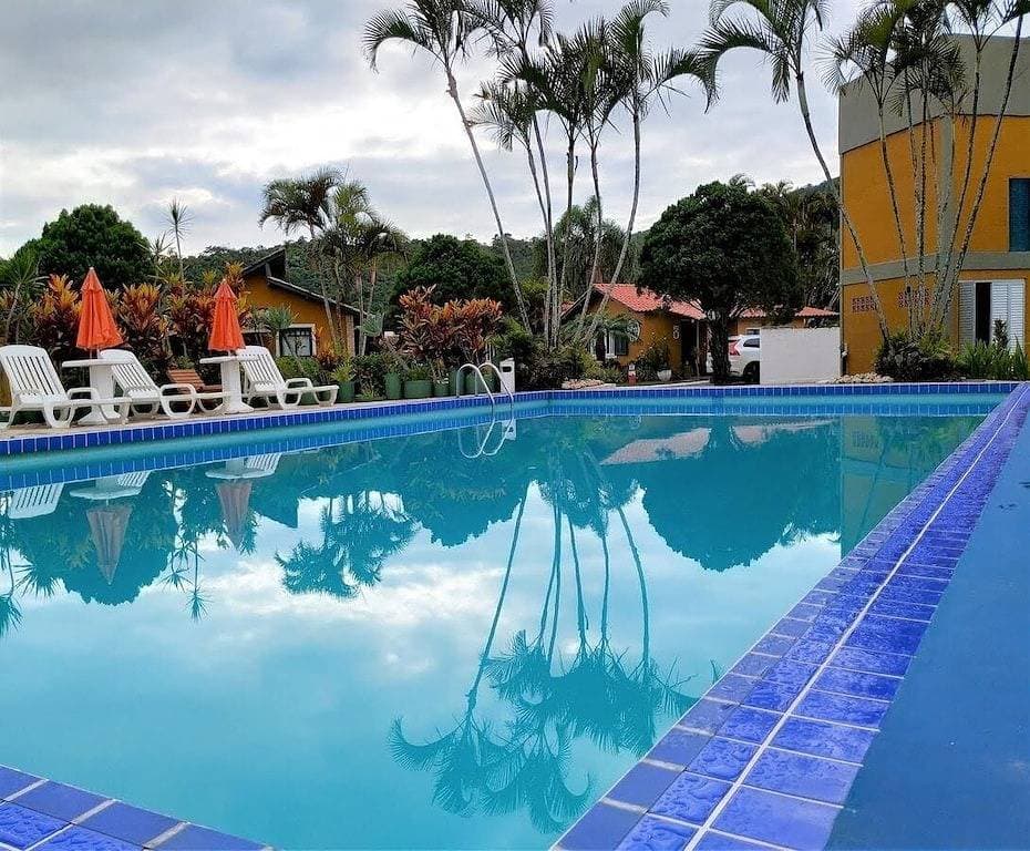 Foto 13 von 24: Cozy Chalet in a Family-Friendly Condominium with Pool on the Beach