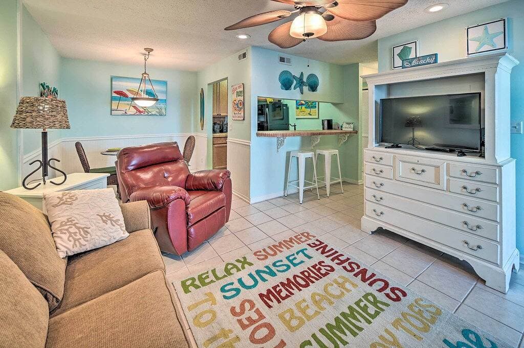 Foto 5 von 25: Cozy Myrtle Beach Getaway: 1 Block to Ocean!