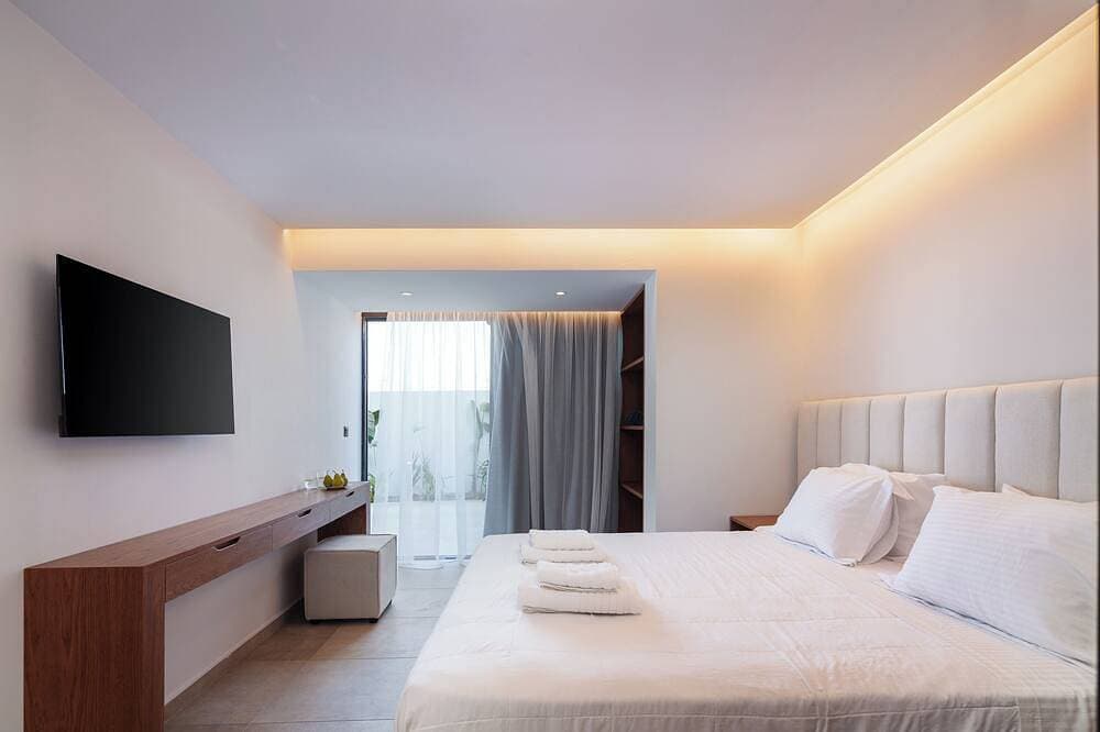 Foto 2 von 30: Nuera IV: Modern 4Br Villa, 300m from the Beach
