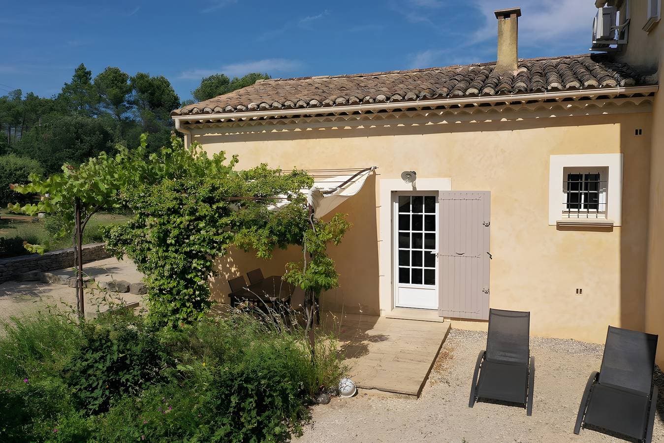 Foto 7 von 15: Villa '3 Pers. Parc Du Luberon' mit privater Terrasse, WLAN und Klimaanlage