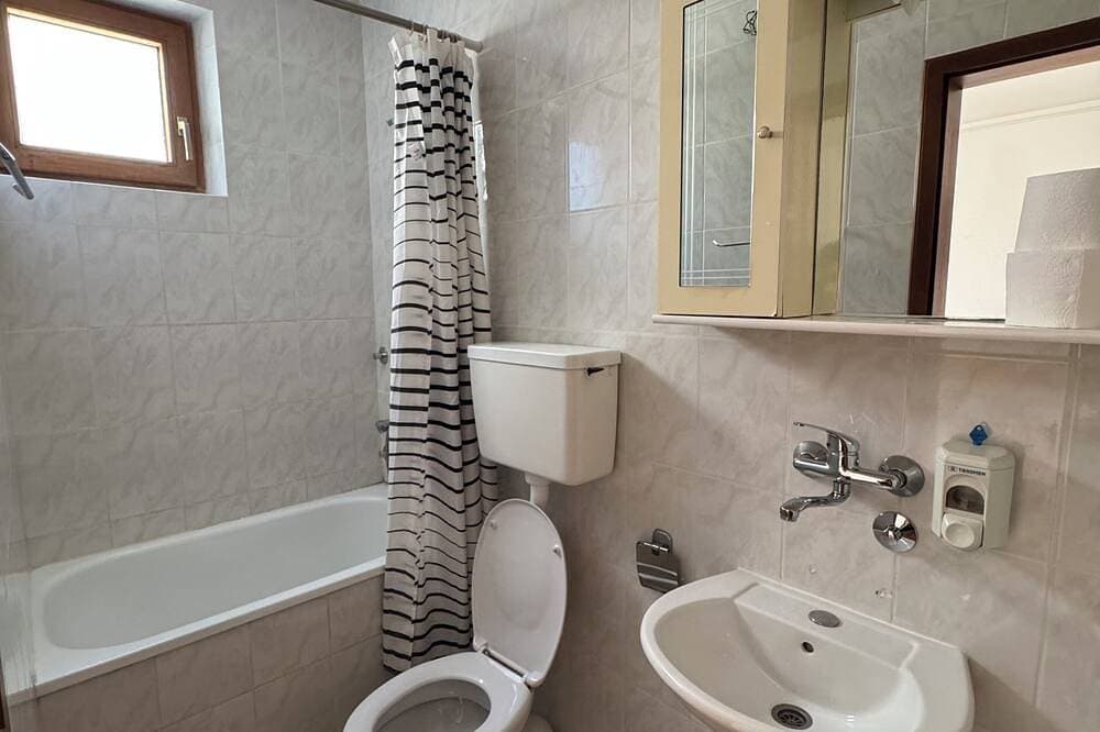 Foto 5 von 9: Beautiful 1-bedroom apartment with AC in welcoming Budva