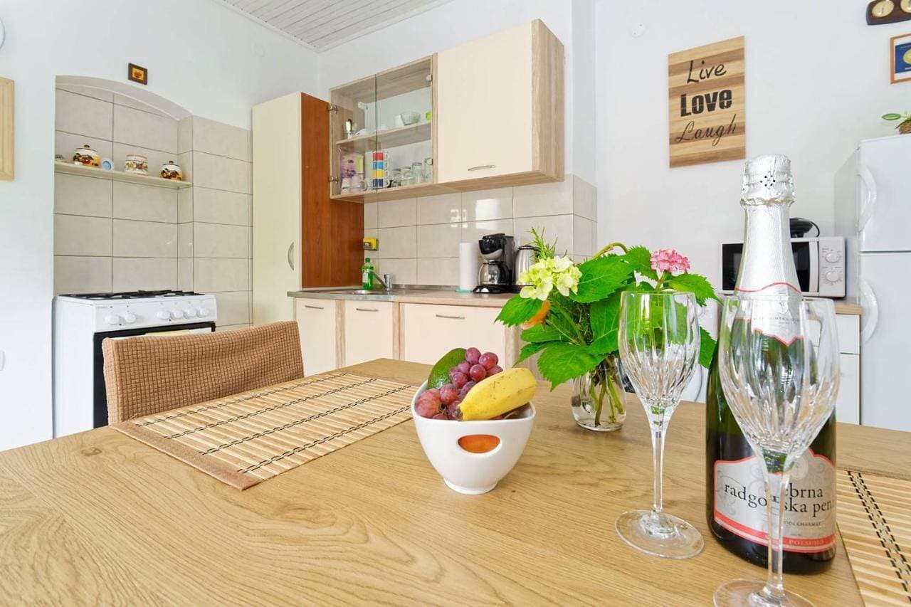Foto 8 von 20: Studio Apartment with Terrace