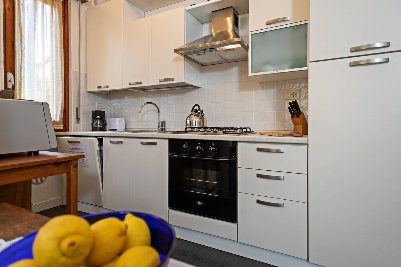 Foto 5 von 34: Regarda - "Edda" Dreizimmerwohnung mit Schwimmbad im Zentrum von Lazise