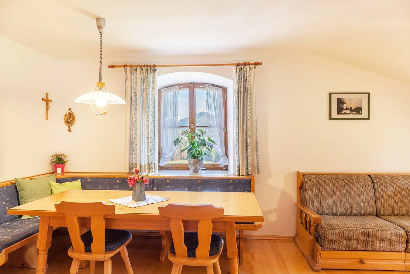 Foto 9 von 34: Ferienwohnung Talblick mit Bergblick, WLAN