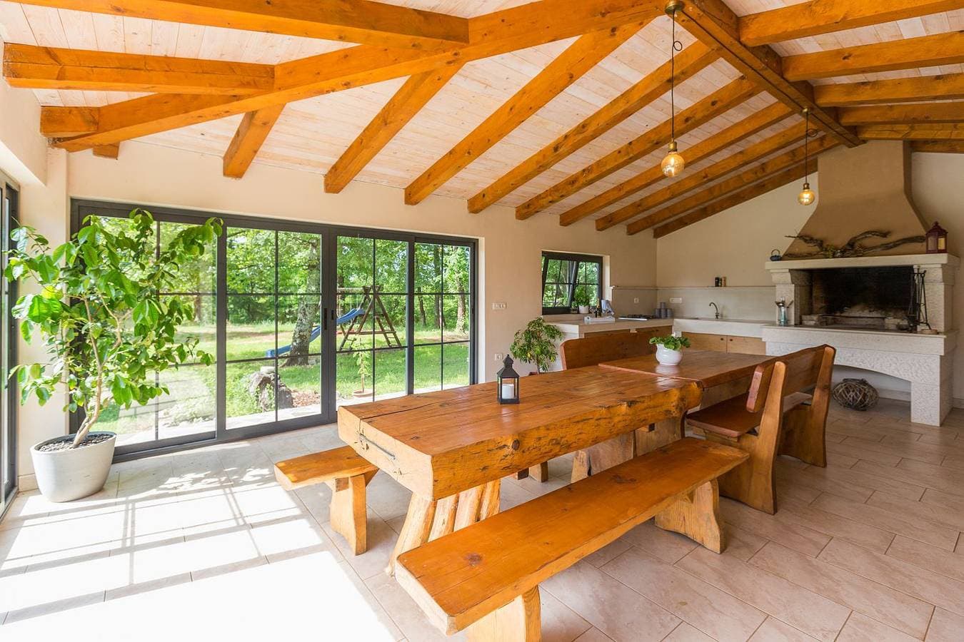 Foto 3 von 32: Hundefreundliches Paradies mit Pool, Spielplatz, Grillbereich, privater Terrasse