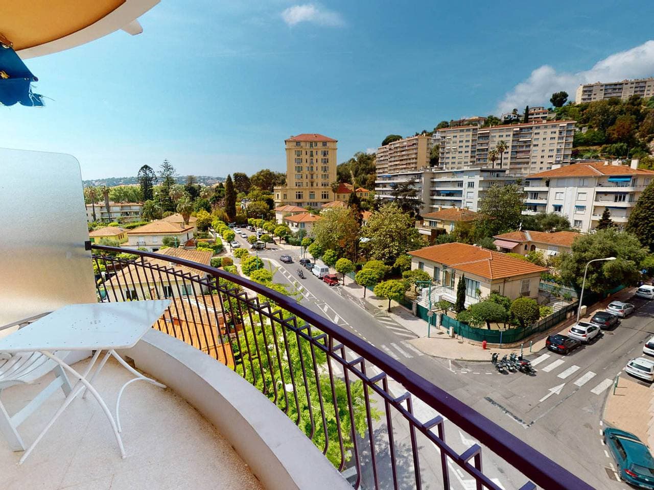 Foto 3 von 18: Schöne und gemütliche 3-Zimmer-Wohnung mit Balkon und Meerblick