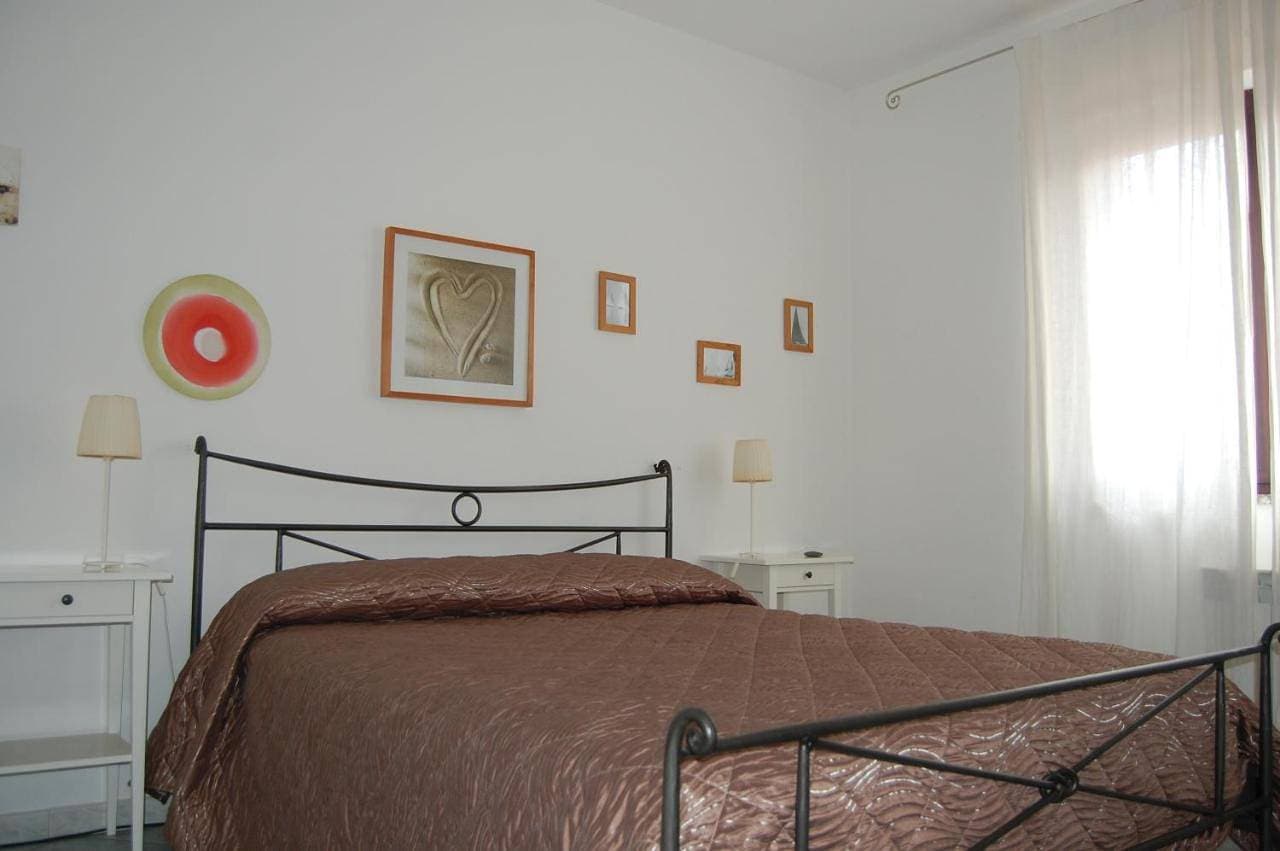 Foto 4 von 10: Triple Room with Private External Bathroom