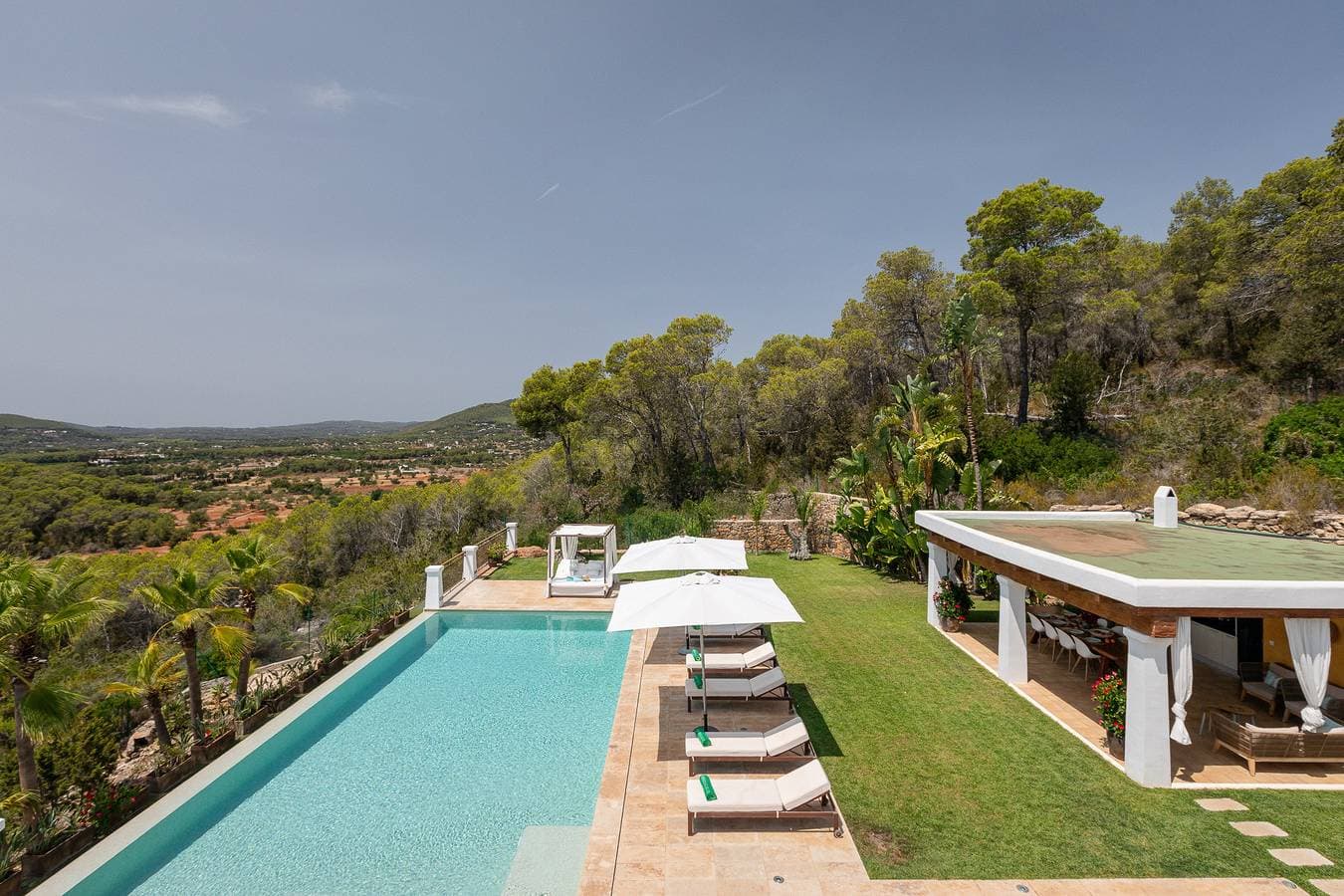Foto 11 von 45: Villa für 10 Personen mit Garten