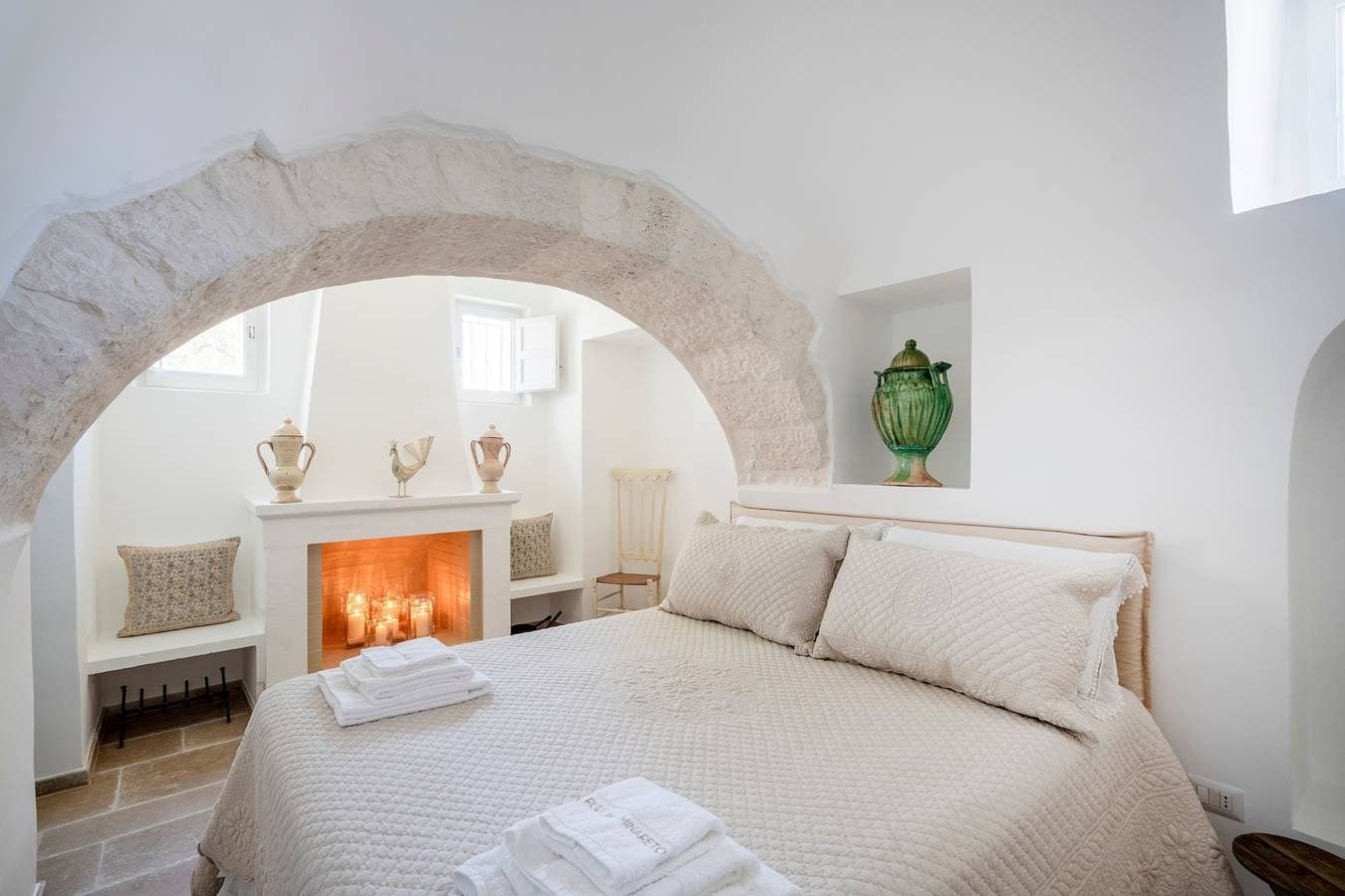 Foto 4 von 22: Villa 'Trulli Del Minareto' mit Bergblick, privater Terrasse und WLAN