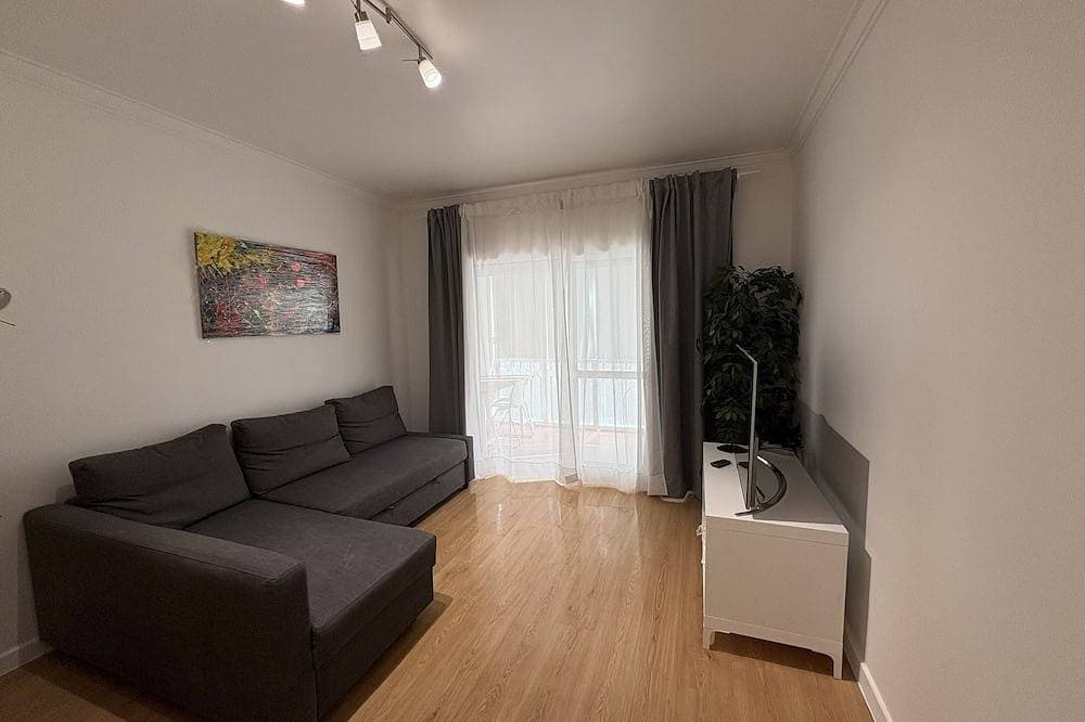 Foto 10 von 21: 1-Bedroom Apartment - Junqueiro, Carcavelos - Near the Beach