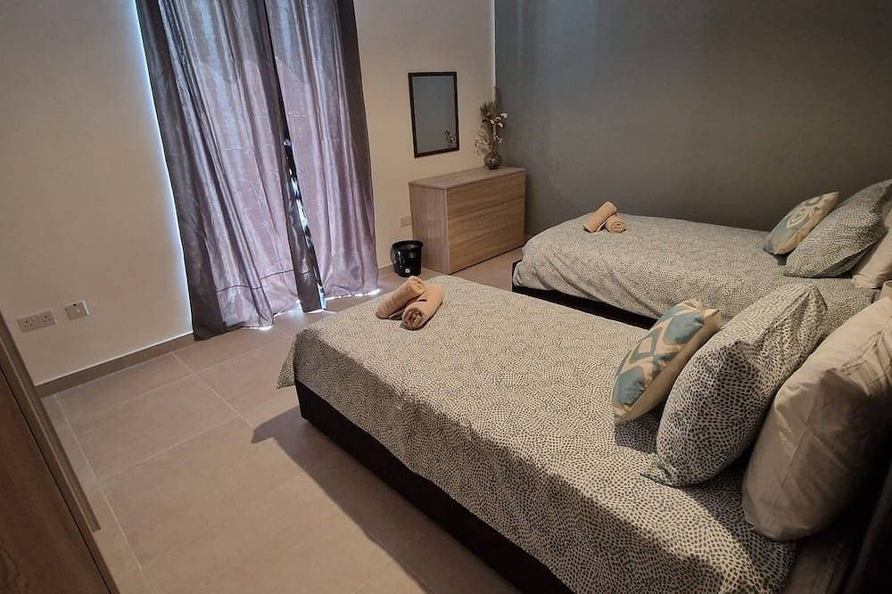 Foto 4 von 23: Centrally Located 3Br Sea View by Bus Terminus