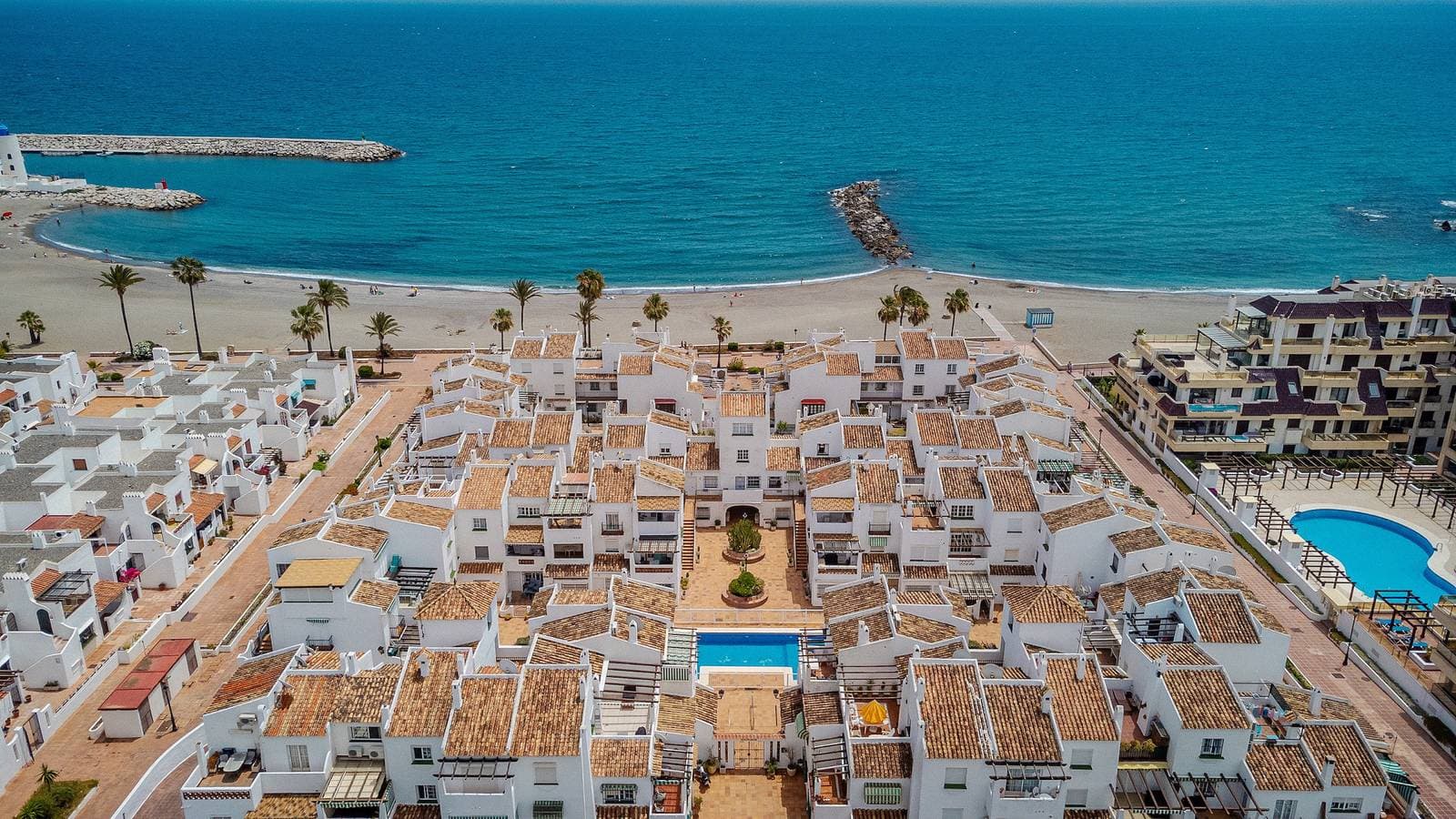 Foto 4 von 26: 30. Beachhouse 15m beach  sea Duquesa Manilva Anda