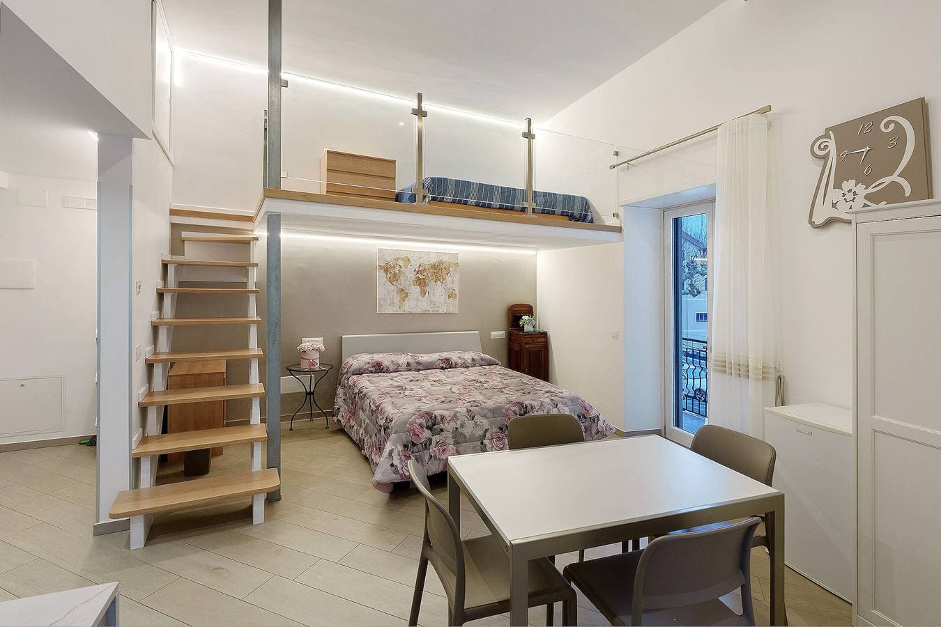 Foto 6 von 19: Ferienwohnung 'Casa Imperati' mit Bergblick, WLAN und Klimaanlage