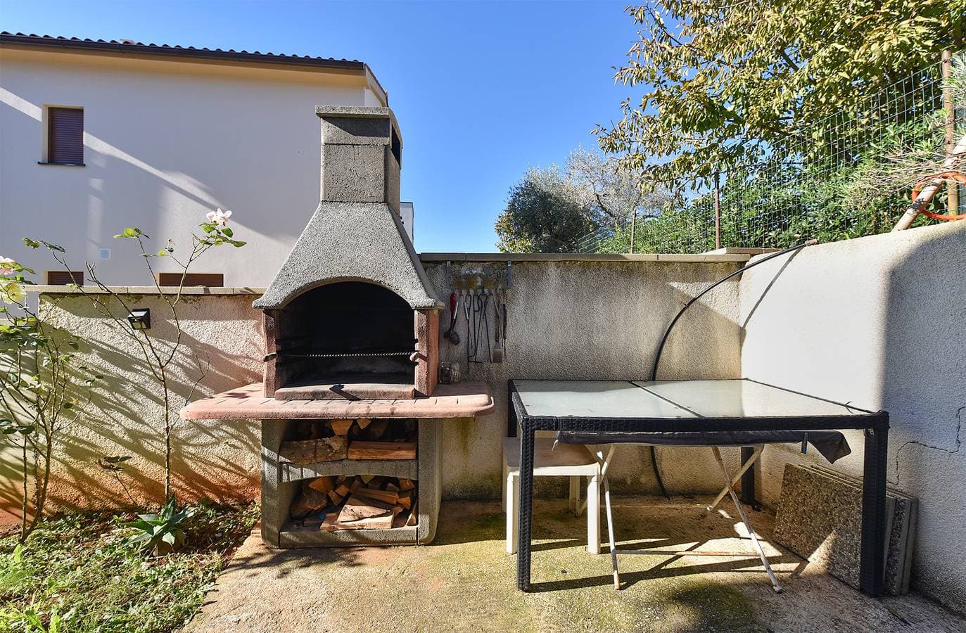 Foto 3 von 28: Ferienwohnung für 6 Personen mit Terrasse