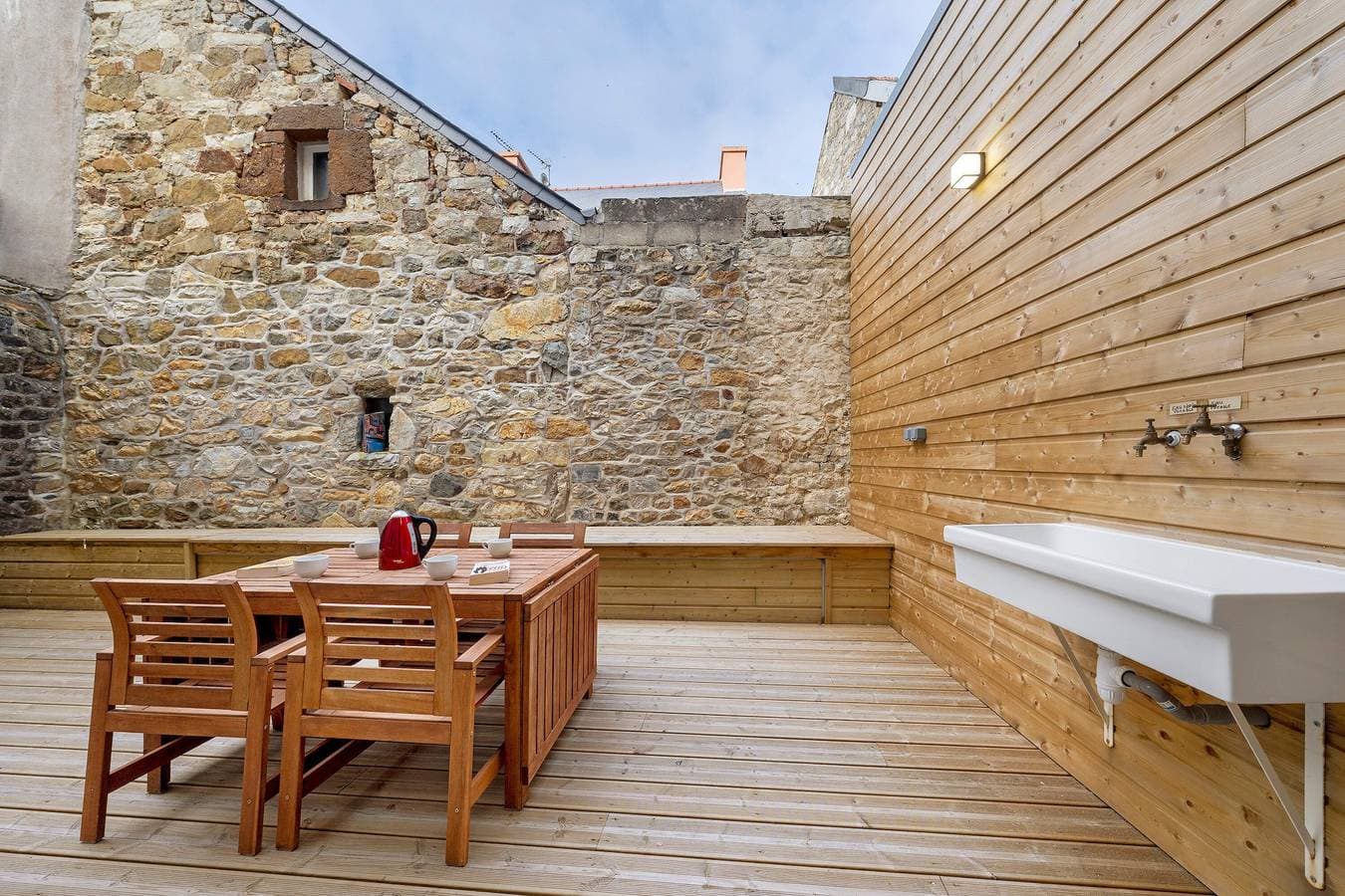 Foto 10 von 26: Ferienhaus 'Le Toudouze, Am Kai' mit Meerblick und privater Terrasse