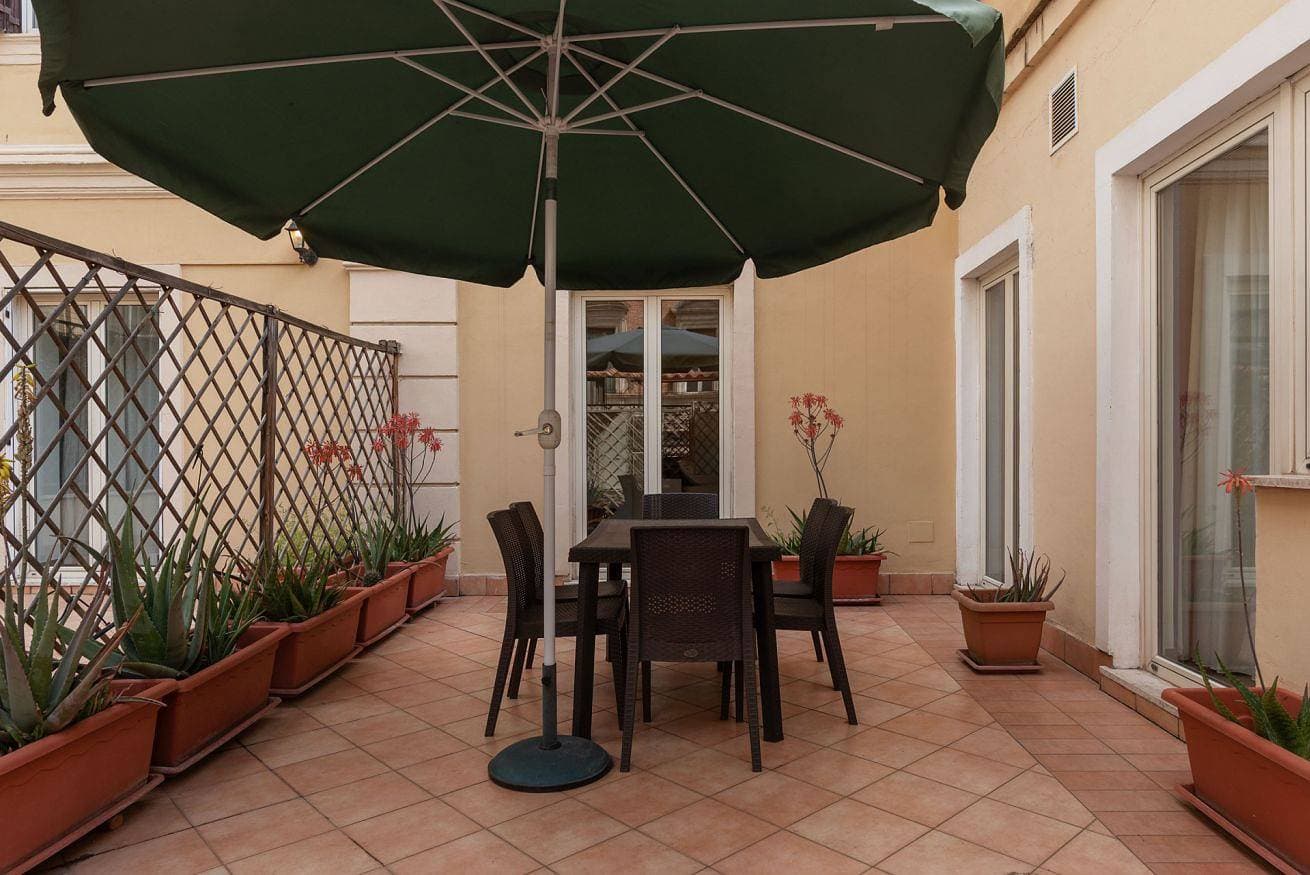 Foto 5 von 34: Ferienwohnung für 6 Personen mit Balkon/Terrasse