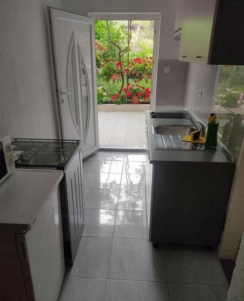 Foto 10 von 17: Studio Appartement mit Terrasse Zivogosce - Blato (Makarska) As-25312-b