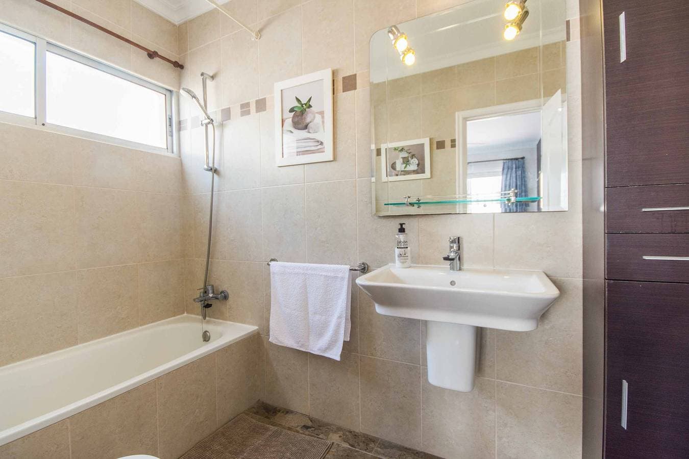 Foto 12 von 14: Villa für 6 Personen mit Pool