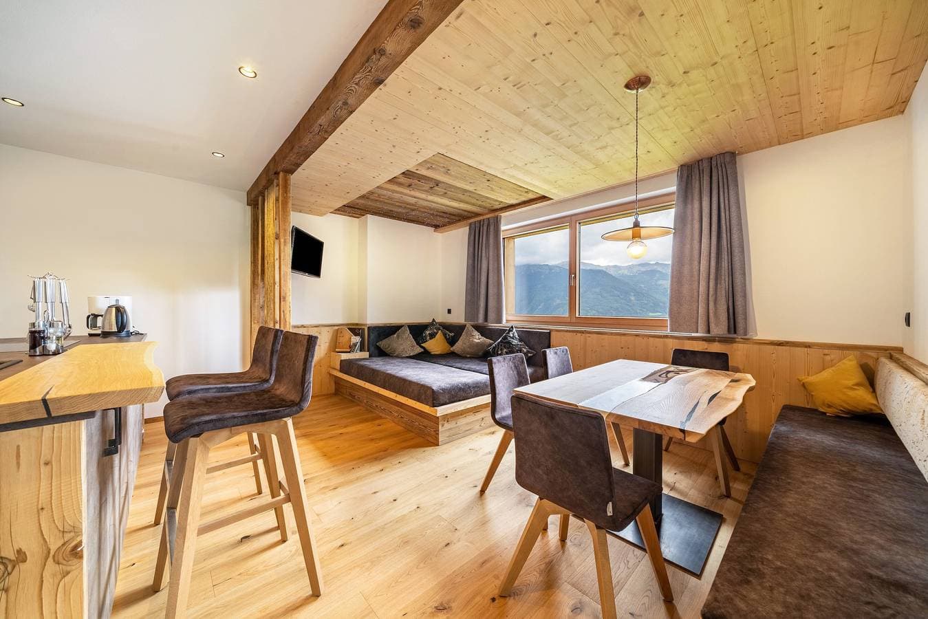 Foto 10 von 37: Apartment „Bergsteiger – Patleidhof“ mit Bergblick und privater Sauna am Balkon
