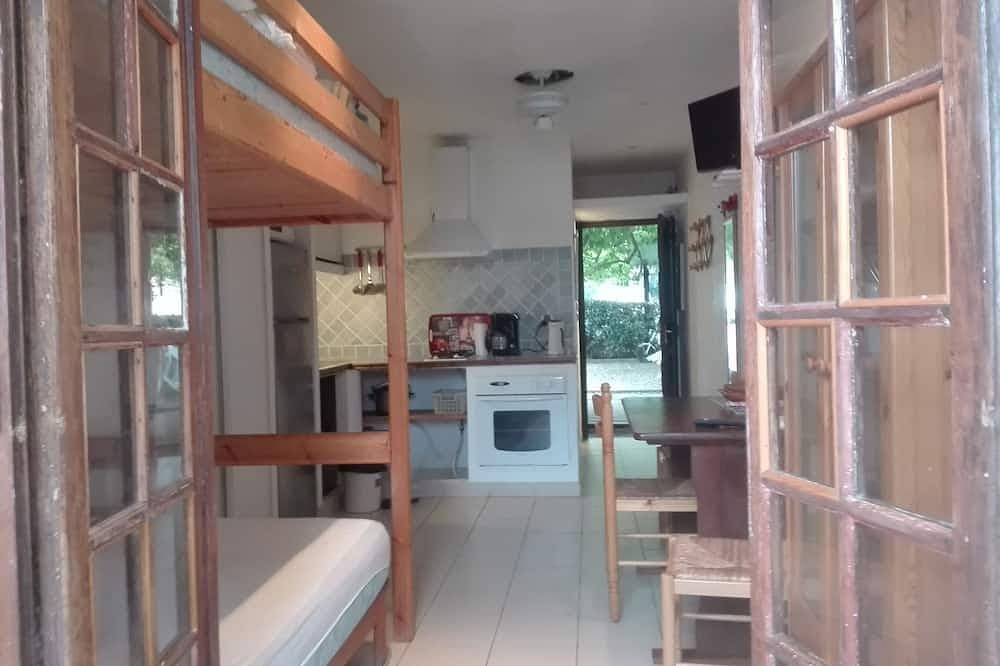 Foto 3 von 28: Strand 50 m. Ruhig, Grill, Auto vorhanden. Parkplatz. Myrtle Residenz 1