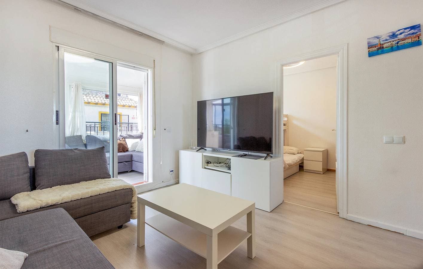 Foto 4 von 23: Gemütliches 70 qm Apt mit Pool, Terrasse und WiFi
