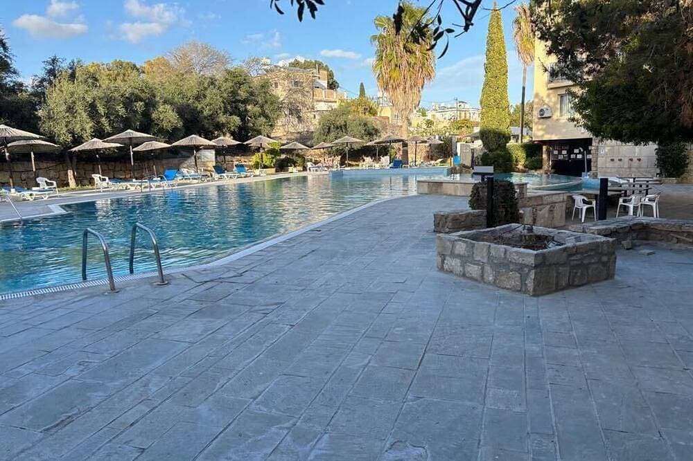 Foto 13 von 21: Paphos Harbour Apartment - Pool & 50 m to the sea