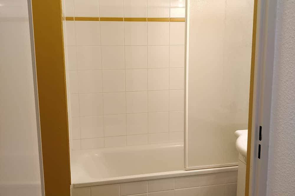 Foto 4 von 16: Studio with cabin for 4 people