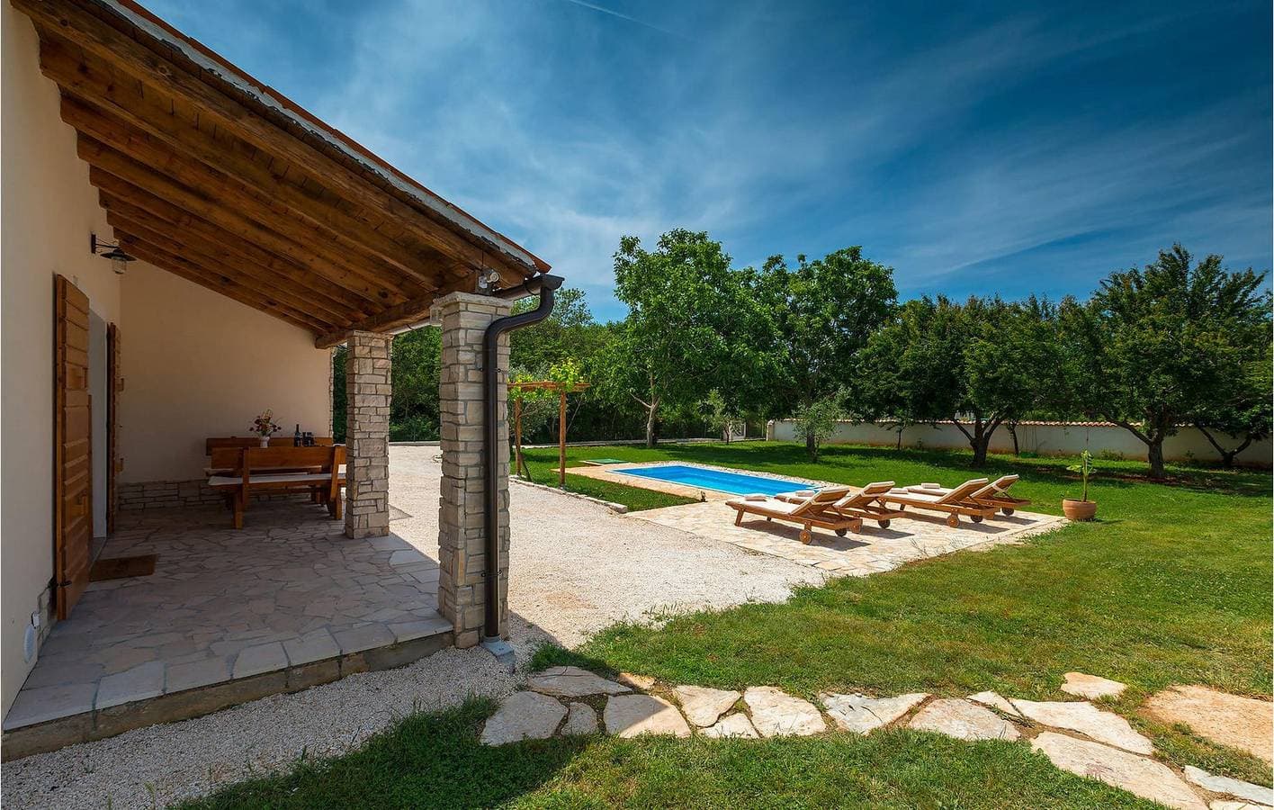 Foto 11 von 47: Gemütliche 1-Zimmer-Wohnung mit Pool, WLAN und Parkplatz in der Nähe der Küste von Ližnjan