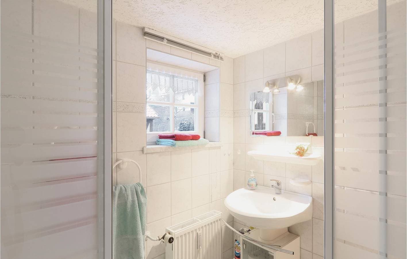 Foto 11 von 16: Gemütliche Wohnung mit Gartenterrasse, Parkplatz & WiFi