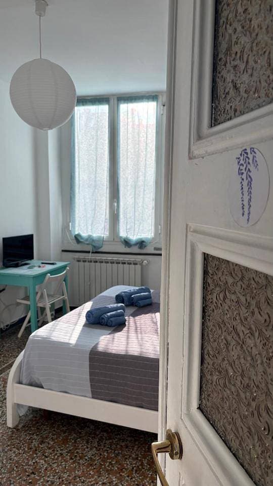 Foto 9 von 24: Double Room with Private Bathroom