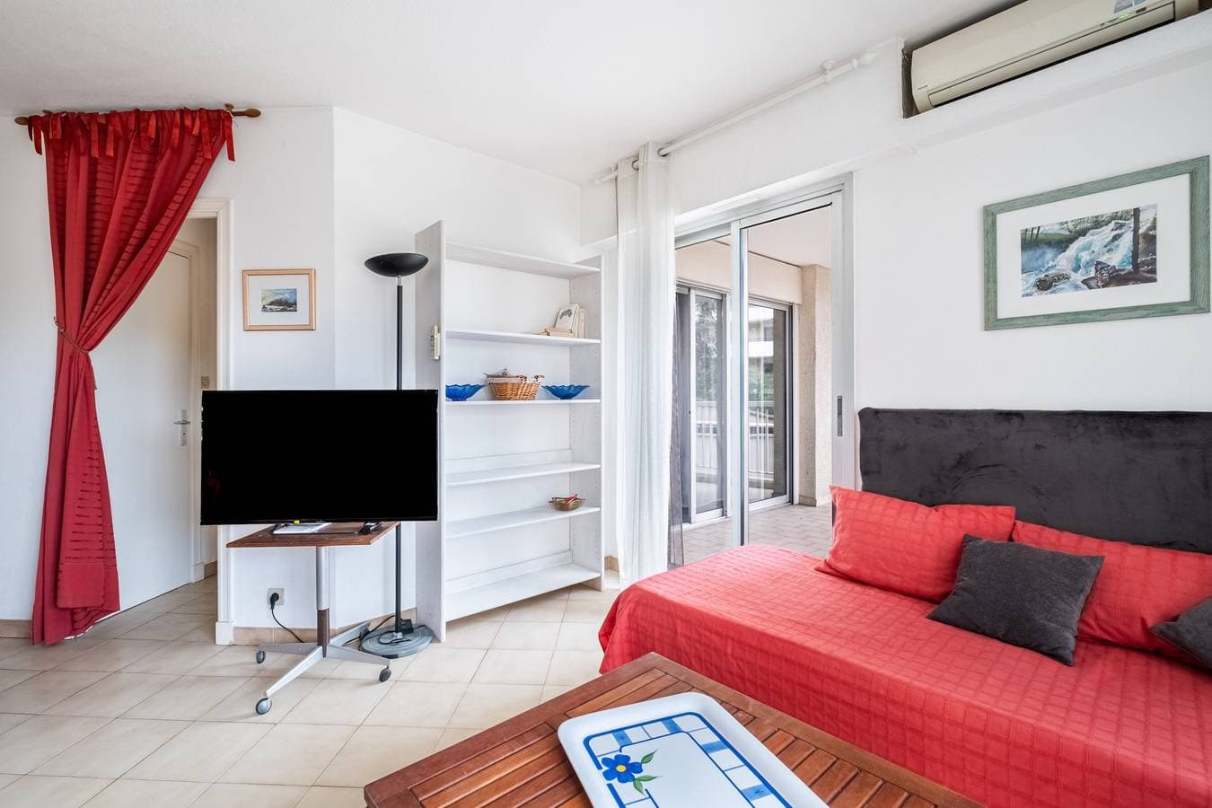 Foto 2 von 22: Appartement 'Le Lido – Strand, Pool, Parkplatz' mit Meerblick, WLAN & Klimaanlage