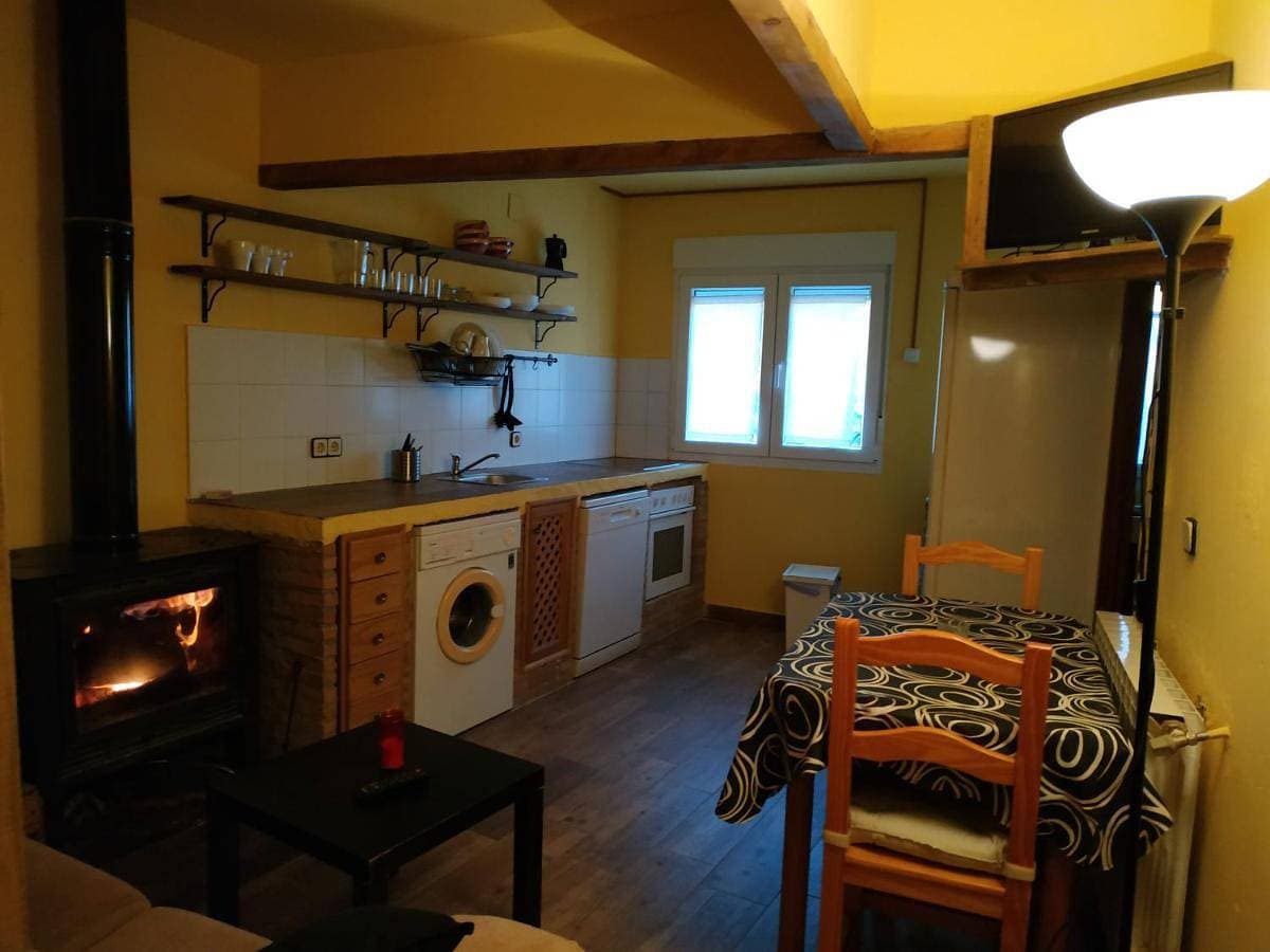 Foto 2 von 15: Two-Bedroom Apartment