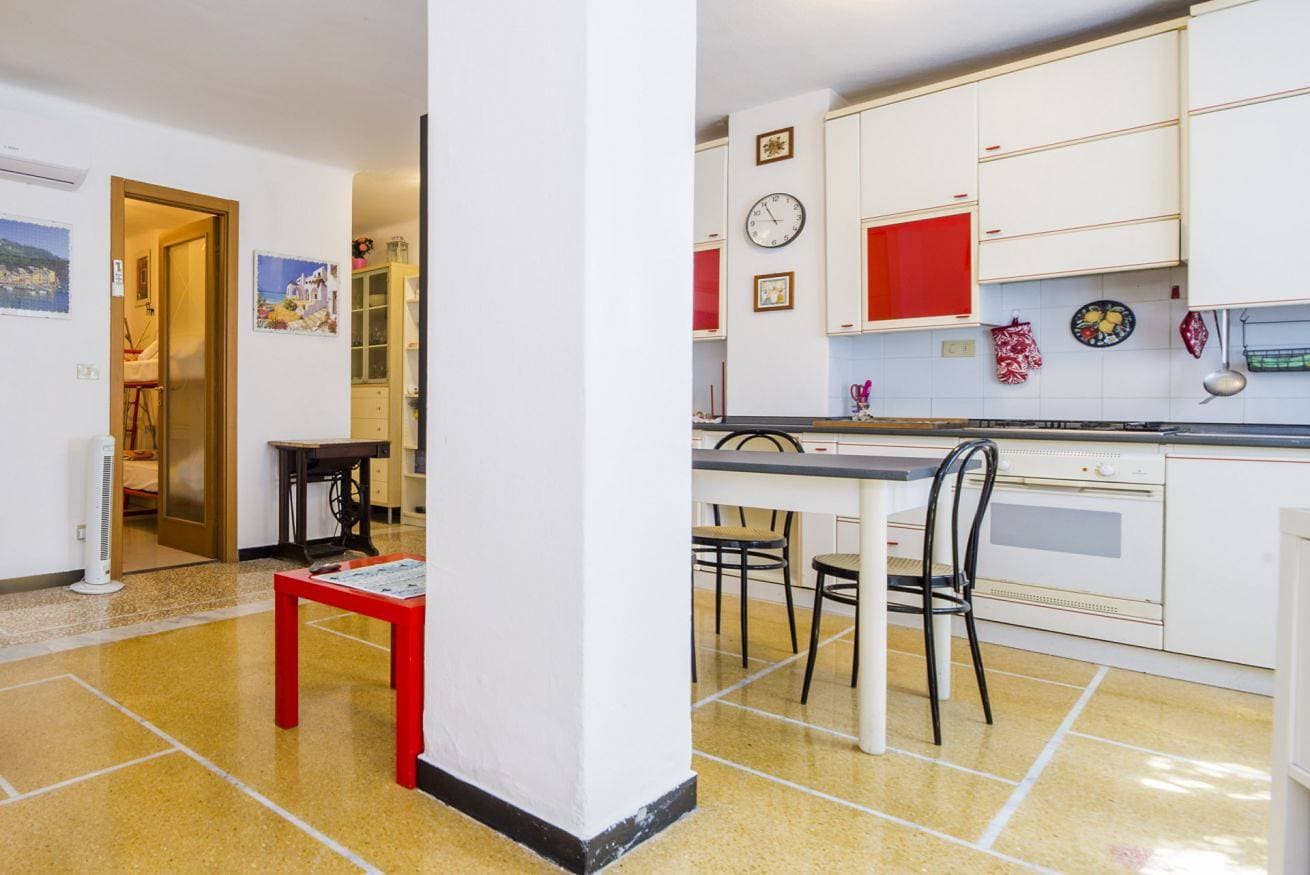 Foto 12 von 25: Ferienwohnung für 6 Personen mit Balkon/Terrasse