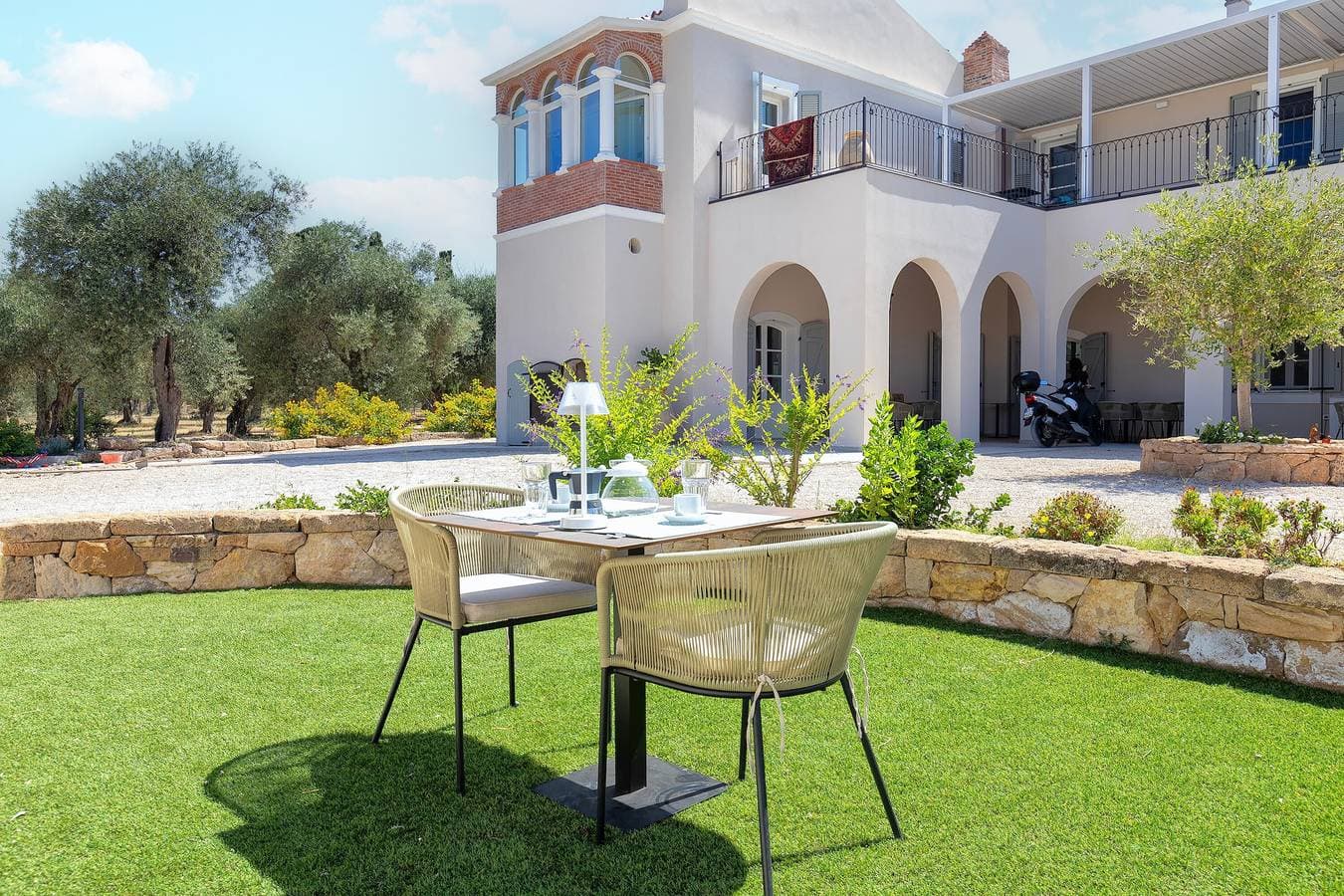 Foto 3 von 33: Villa „Dimora Sella – Ginevra“ mit Gemeinschaftspool, WLAN und Klimaanlage