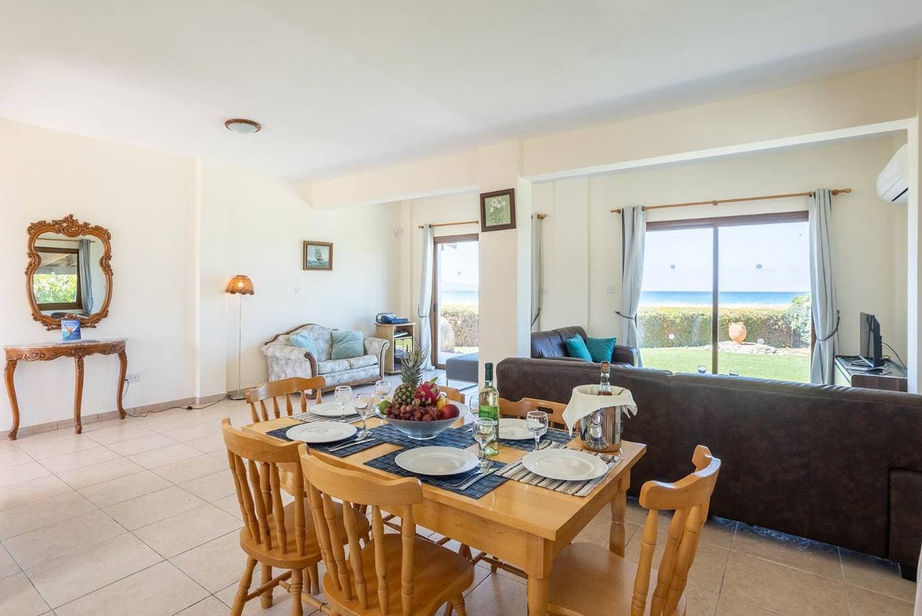 Foto 10 von 32: Villa für 6 Personen mit Terrasse
