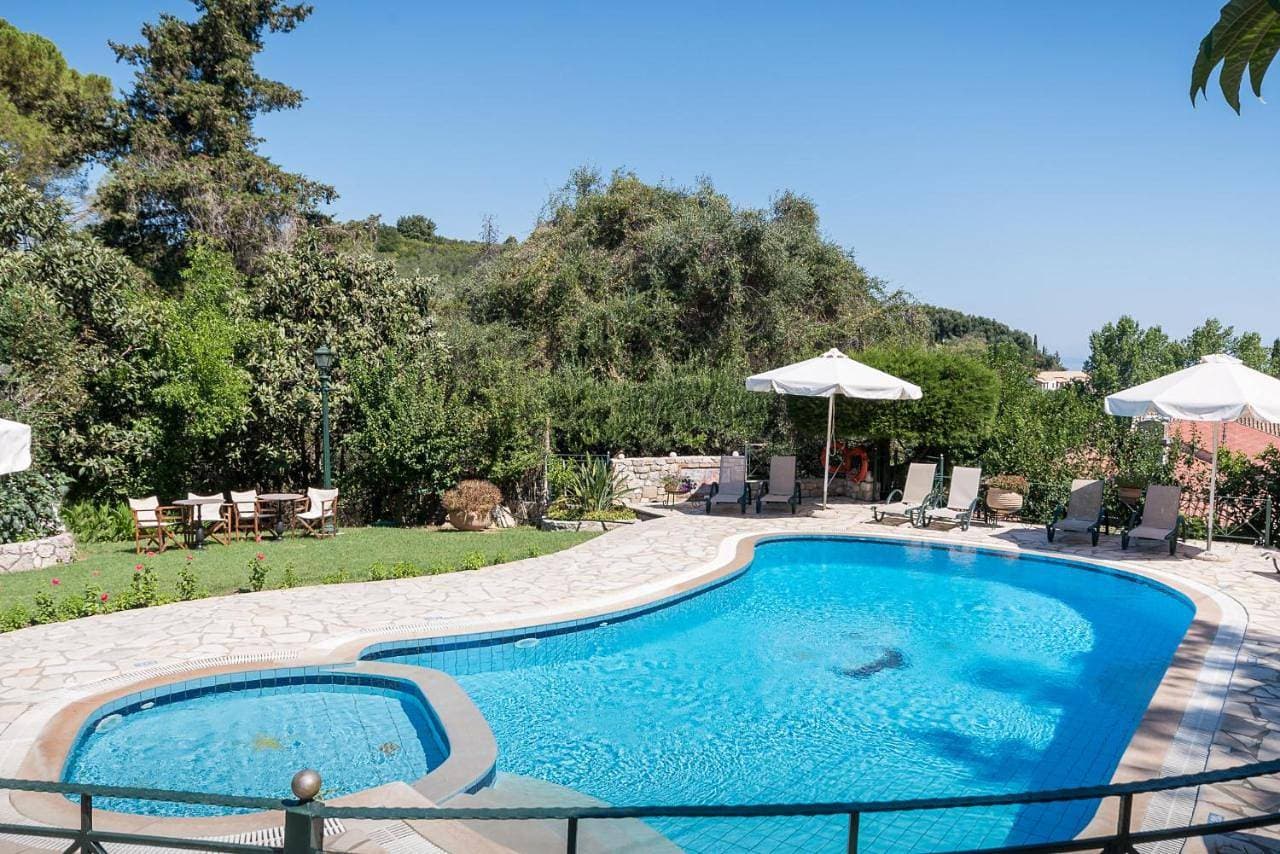 Foto 4 von 13: Studios with Poolview - Ground Floor