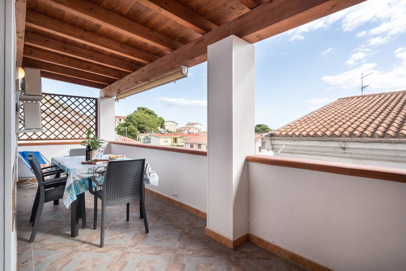 Foto 6 von 22: Ferienhaus 'Holiday Vista Mare' mit Meerblick, WLAN und Klimaanlage