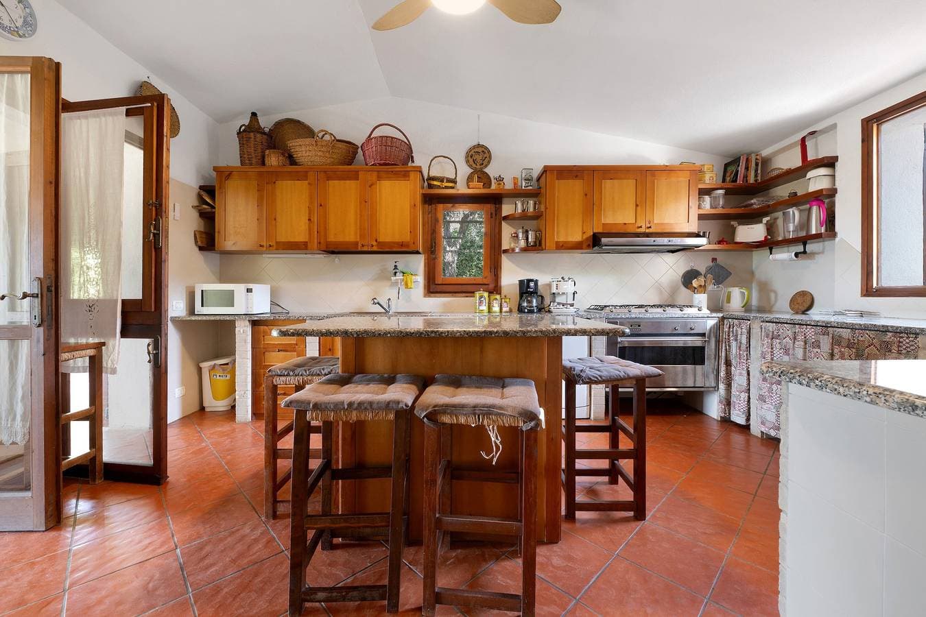 Foto 10 von 43: Villa Pounamu: Wunderschöne Villa mit Pool direkt am Meer
