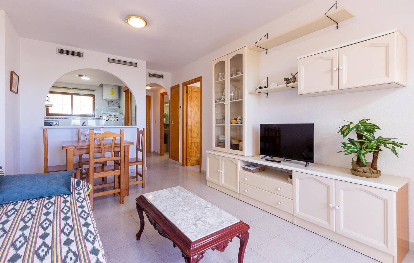 Foto 3 von 20: Gemütliches Apartment mit Pool, Terrasse & AC | 1,5km zur Playa de Los Naufragos