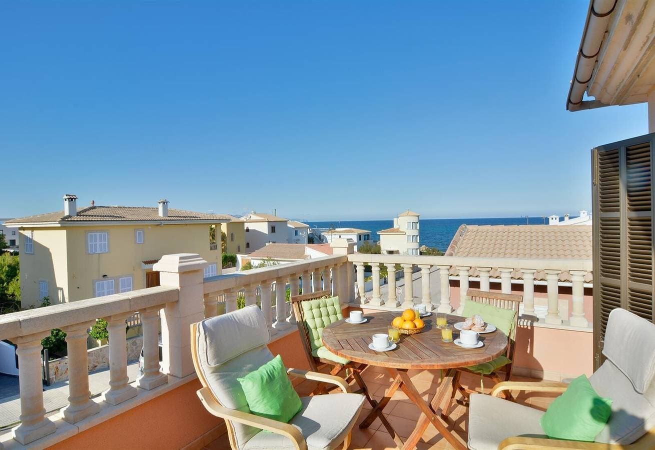 Family Apartment 200m from Beach 1