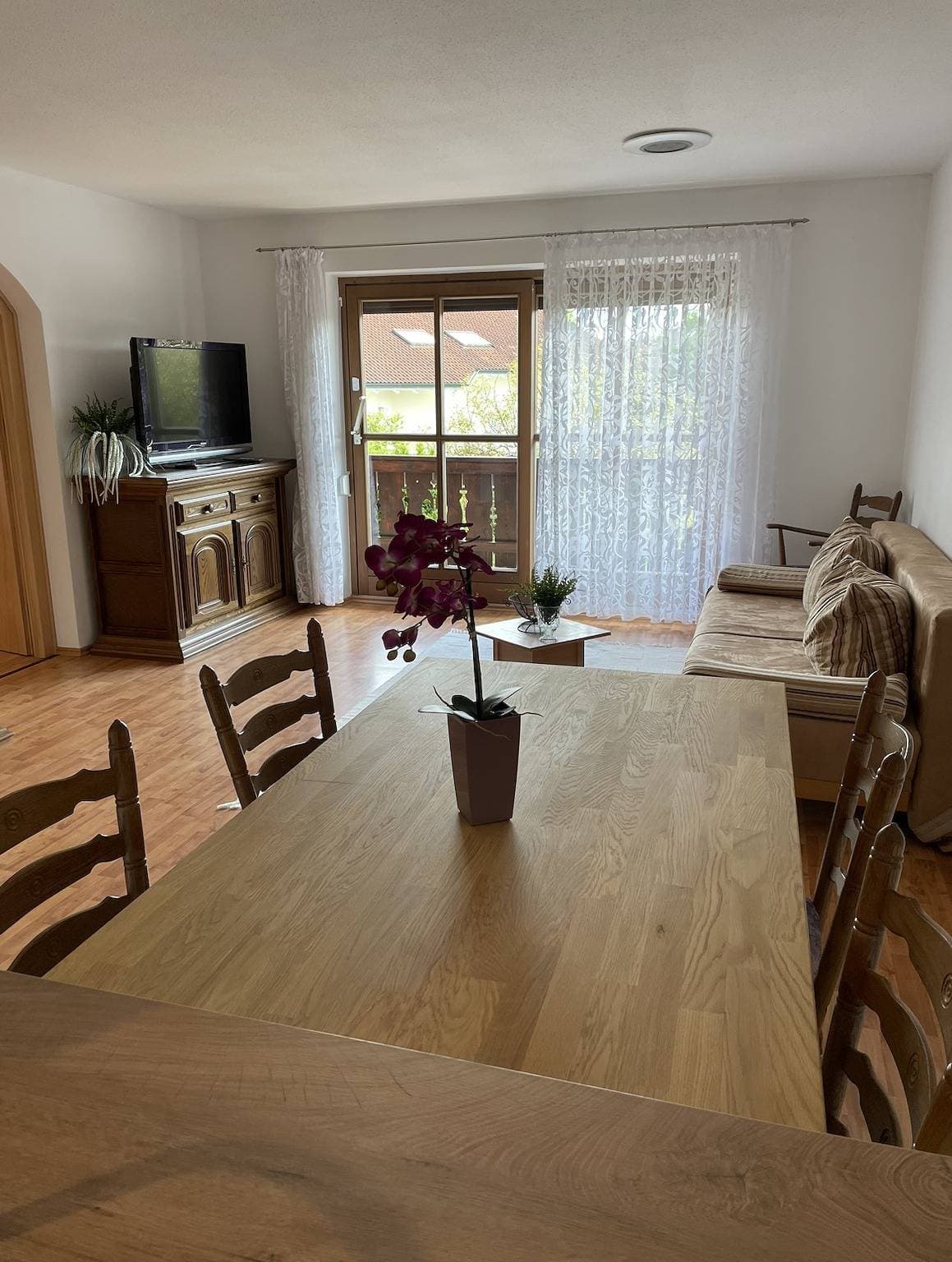 Foto 12 von 17: Ferienwohnung Wolf - Ferienwohnung 65qm, ein separates Schlafzimmer