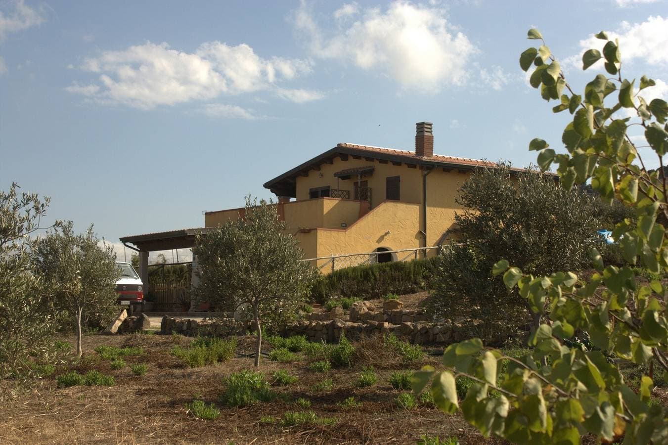 Foto 7 von 43: Landhaus 'Ethnic house & view, Sulcis Relax' mit Bergblick, privater Terrasse & WLAN