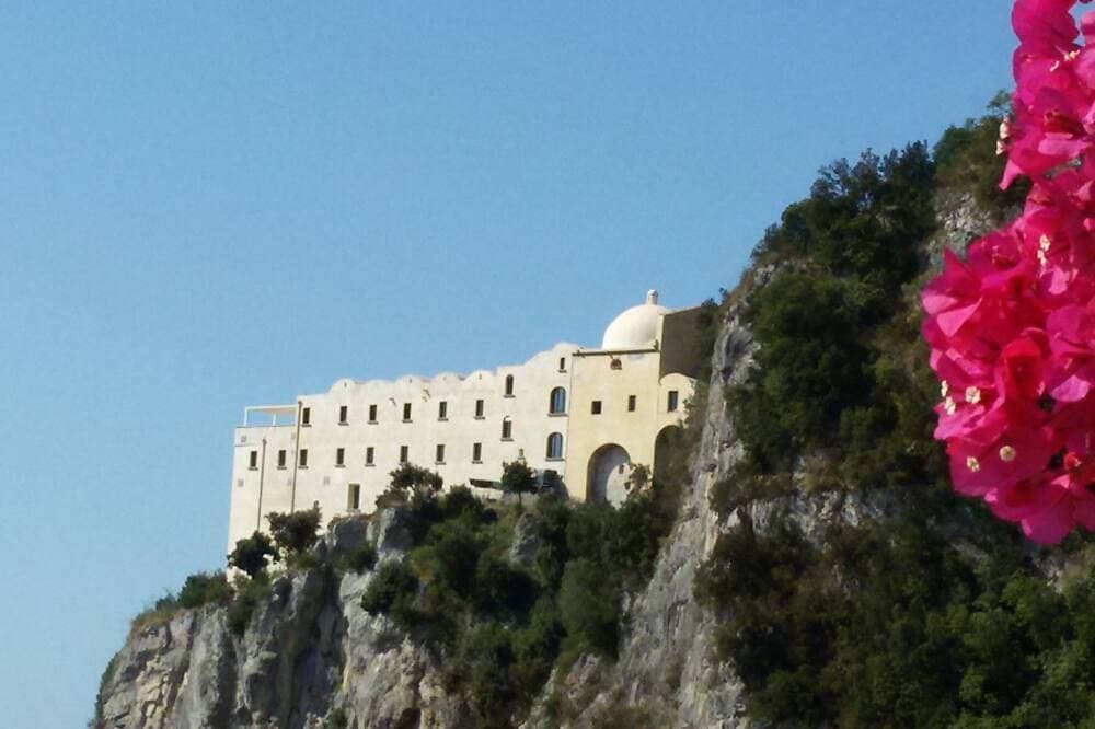 Foto 10 von 30: Amalfi - Atemberaubendes Doppelzimmer mit Meerblick