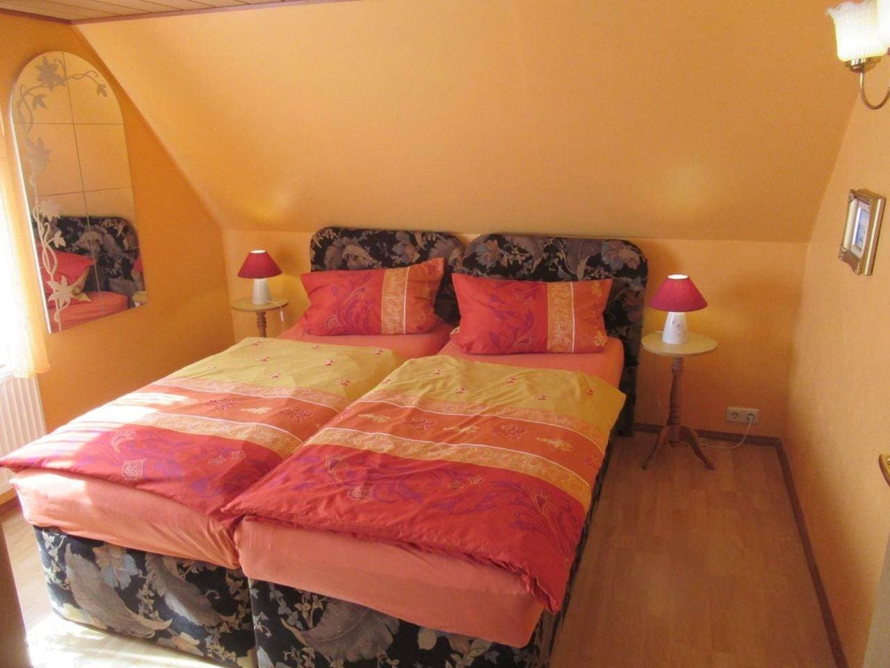 Foto 3 von 12: Two-Bedroom Apartment