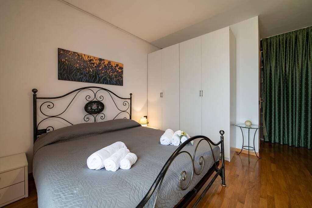 Foto 8 von 32: One-Bedroom Apartment with Lake View